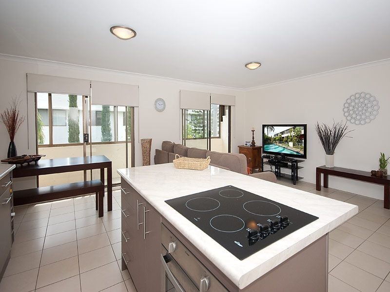 6/10 Duet Drive, Mermaid Waters QLD 4218