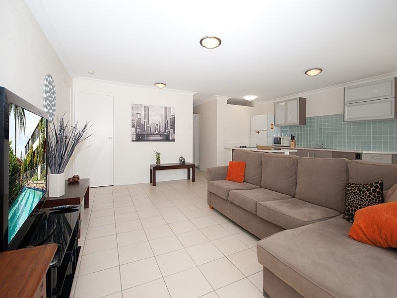 6/10 Duet Drive, Mermaid Waters QLD 4218