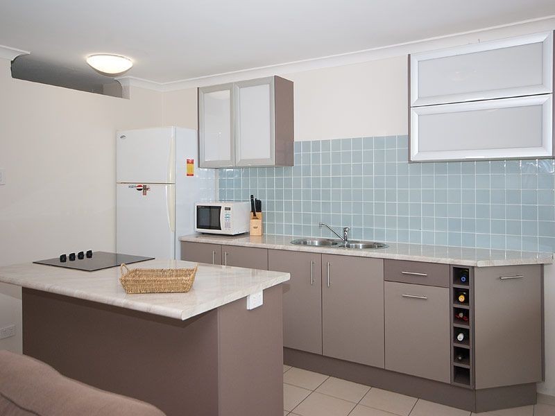 6/10 Duet Drive, Mermaid Waters QLD 4218