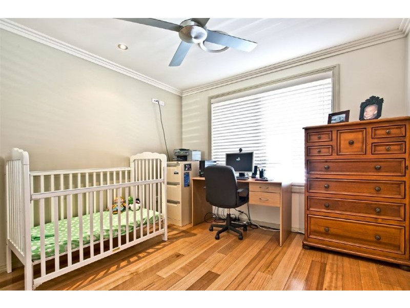 10 Saxonvale Terrace, Mermaid Waters QLD 4218