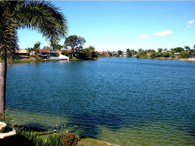 23 Long Island Court, Mermaid Waters QLD 4218