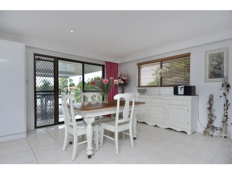 23 Long Island Court, Mermaid Waters QLD 4218