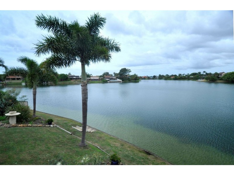 23 Long Island Court, Mermaid Waters QLD 4218