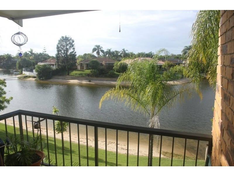 17/14 Dunlop Court, Mermaid Waters QLD 4218