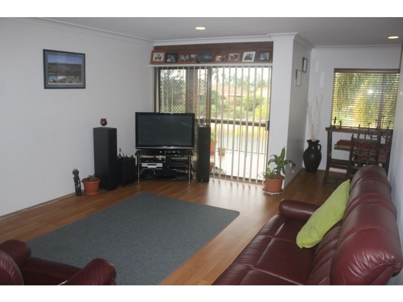 17/14 Dunlop Court, Mermaid Waters QLD 4218