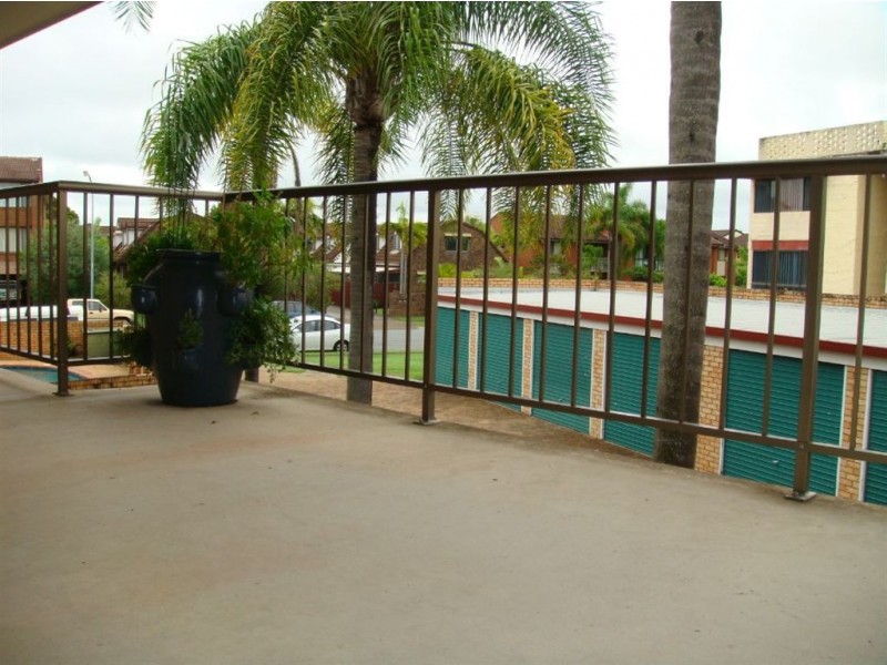 7/12 Duet Drive, Mermaid Waters QLD 4218
