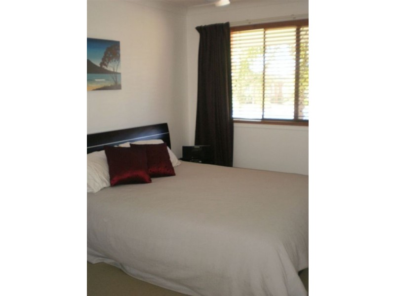 7/12 Duet Drive, Mermaid Waters QLD 4218