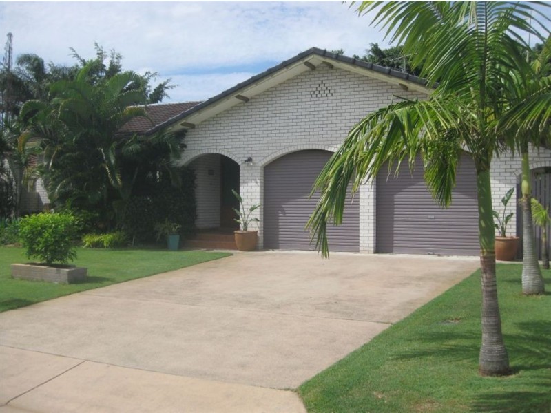 15 Oriana Drive, Mermaid Waters QLD 4218