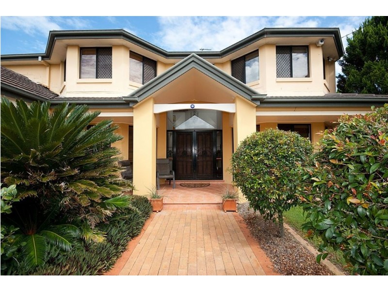 14 Cleland Crescent, Broadbeach Waters QLD 4218