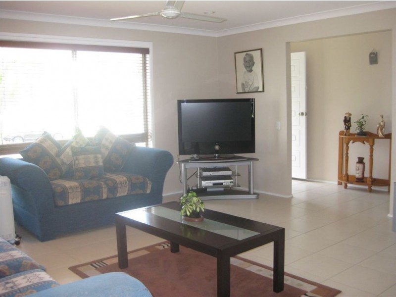 61 Volante Crescent, Mermaid Waters QLD 4218