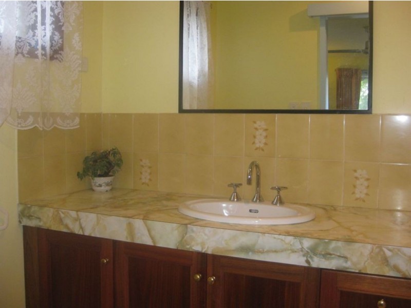 22 Wanneroo Court, Mermaid Waters QLD 4218