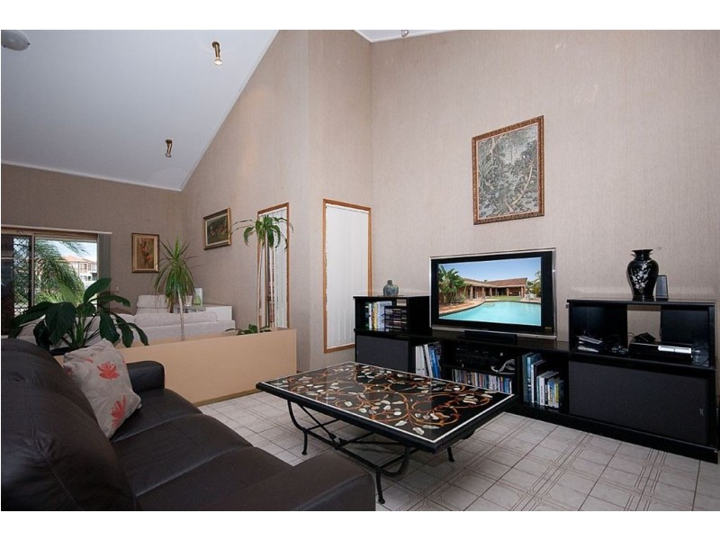 52 Avanti Street, Mermaid Waters QLD 4218