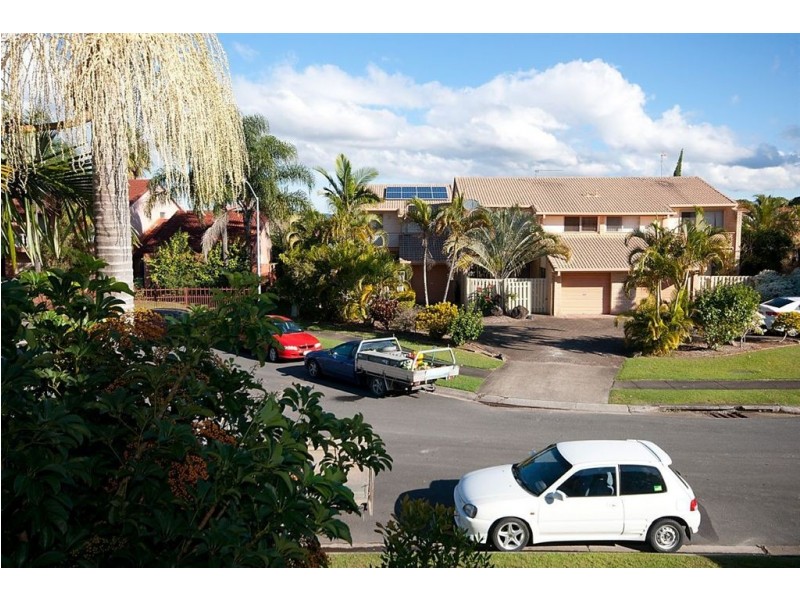 5/20 Sigatoka Place, Clear Island Waters QLD 4226