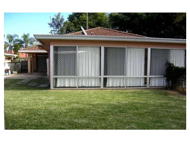 100 Sunshine Boulevard, Mermaid Waters QLD 4218