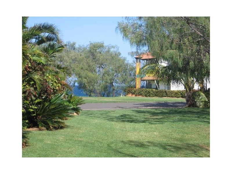 23/1 Pebble Beach Drive, Coral Cove QLD 4670