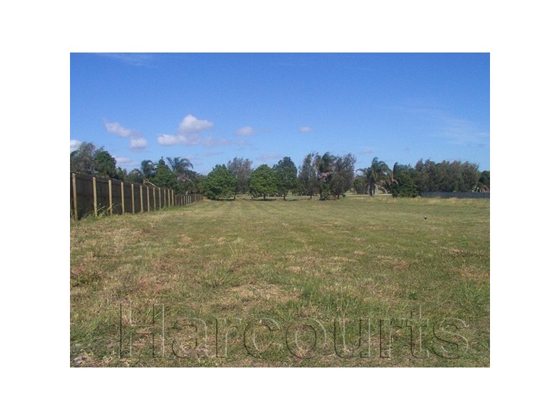 27 Coral Cove Drive, Coral Cove QLD 4670