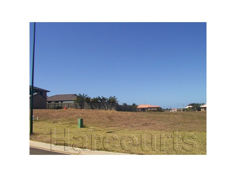 4 Daisy Court, Coral Cove QLD 4670
