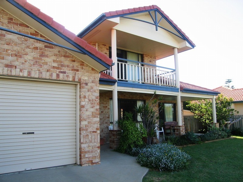 11 Sea Esplanade, Elliott Heads QLD 4670