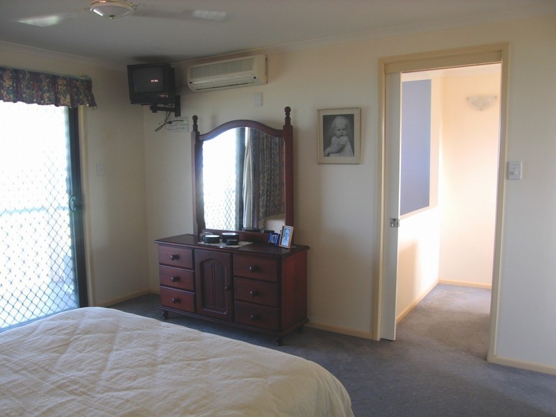 11 Sea Esplanade, Elliott Heads QLD 4670