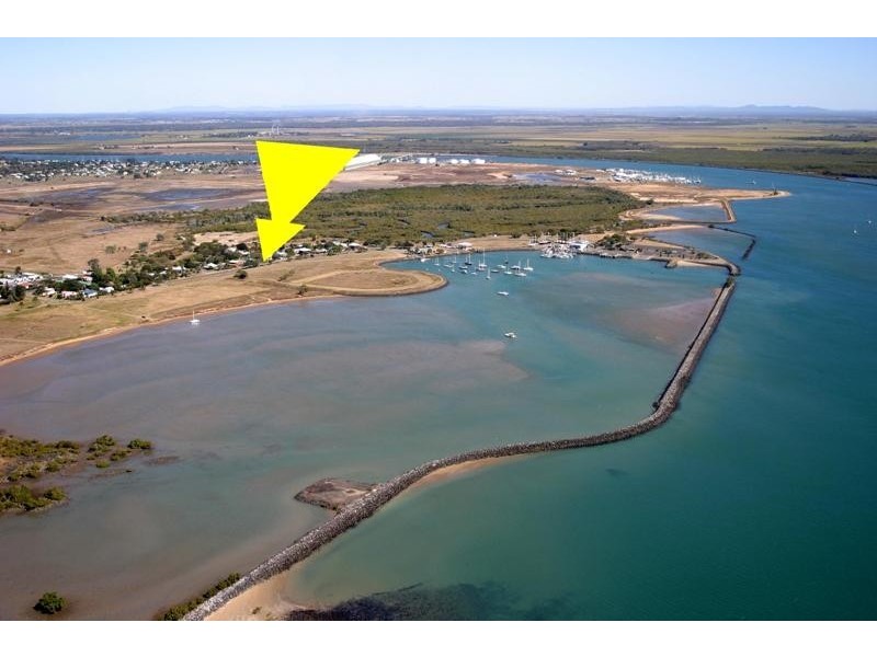 30 Harbour Esplanade, Burnett Heads QLD 4670