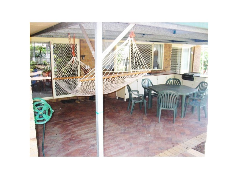 Moore Park Beach QLD 4670