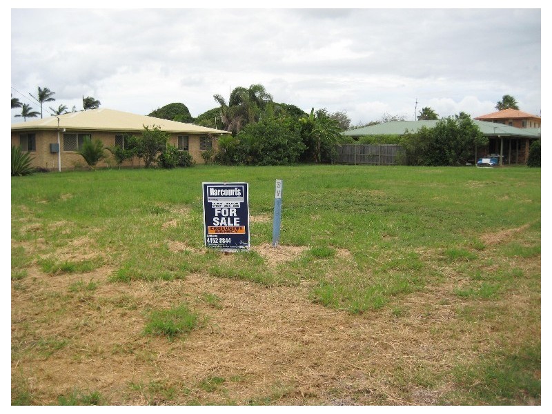 2  RP221369 Milton Street, Burnett Heads QLD 4670