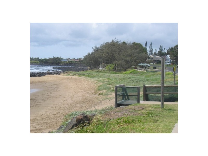 2  RP221369 Milton Street, Burnett Heads QLD 4670