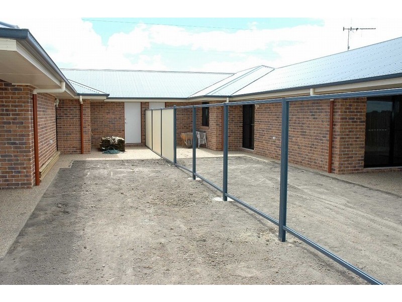 2/37 Loeskow Street, Bundaberg QLD 4670