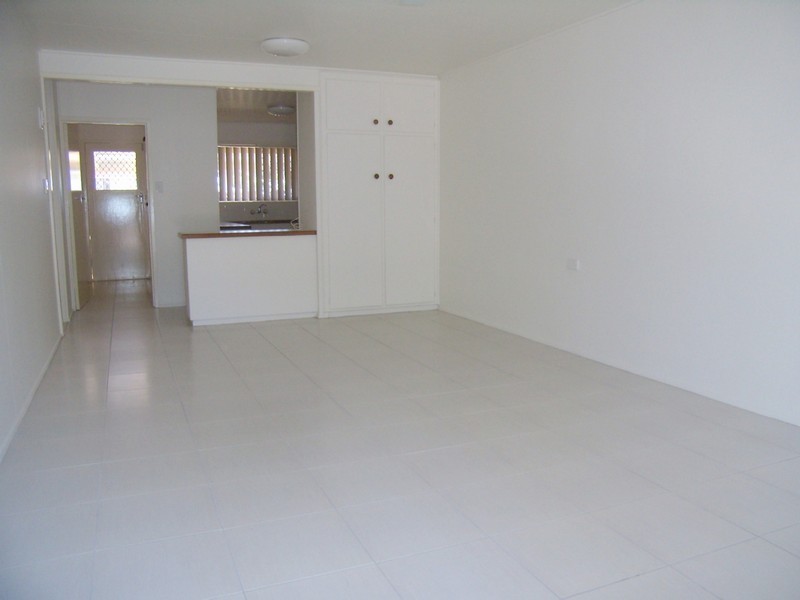 4/10 McVeigh Street, Bundaberg QLD 4670