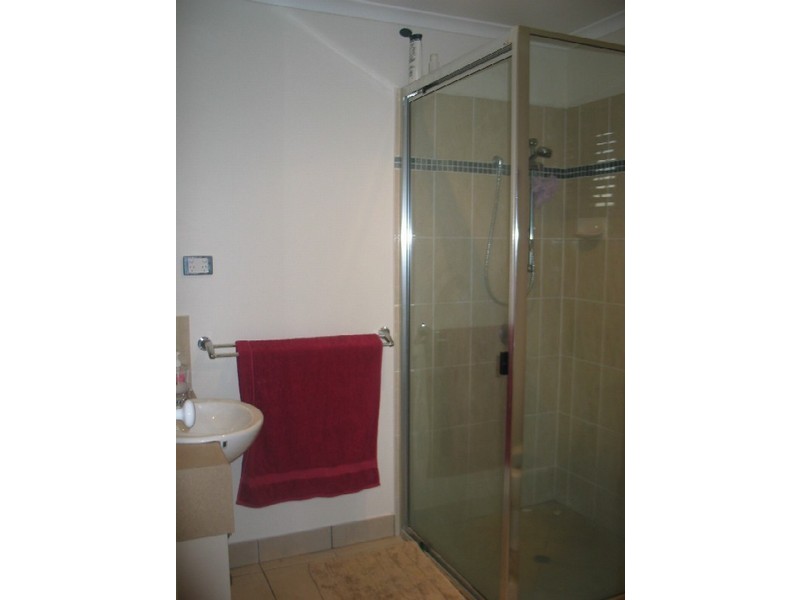 9 McCallum Close, Coral Cove QLD 4670