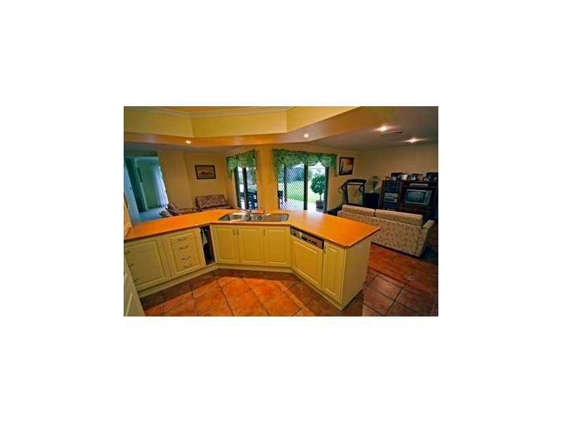 4 Cairnie Street, Bundaberg QLD 4670