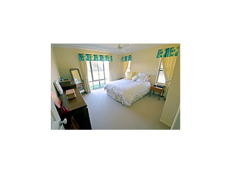 4 Cairnie Street, Bundaberg QLD 4670