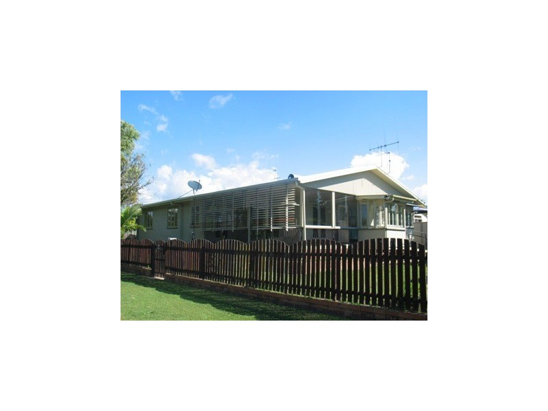 11 Dunkirk St, Svensson Heights QLD 4670