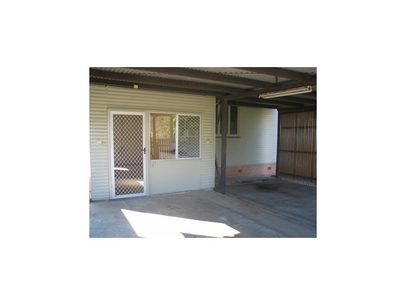 11 Dunkirk St, Svensson Heights QLD 4670