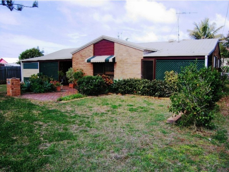 11 Knudsen Street, Elliott Heads QLD 4670