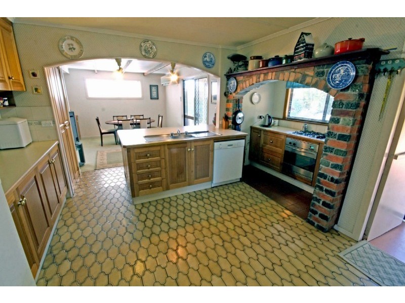 10 Tanner St, Bargara QLD 4670