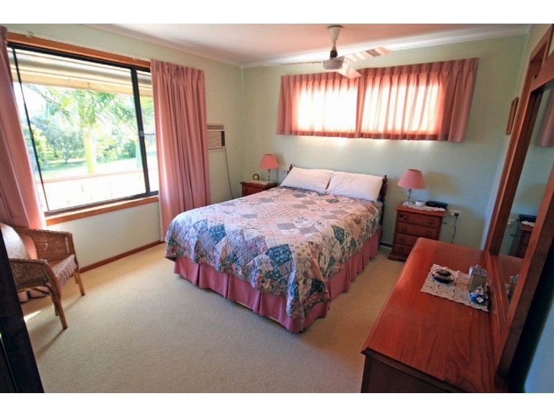 10 Tanner St, Bargara QLD 4670