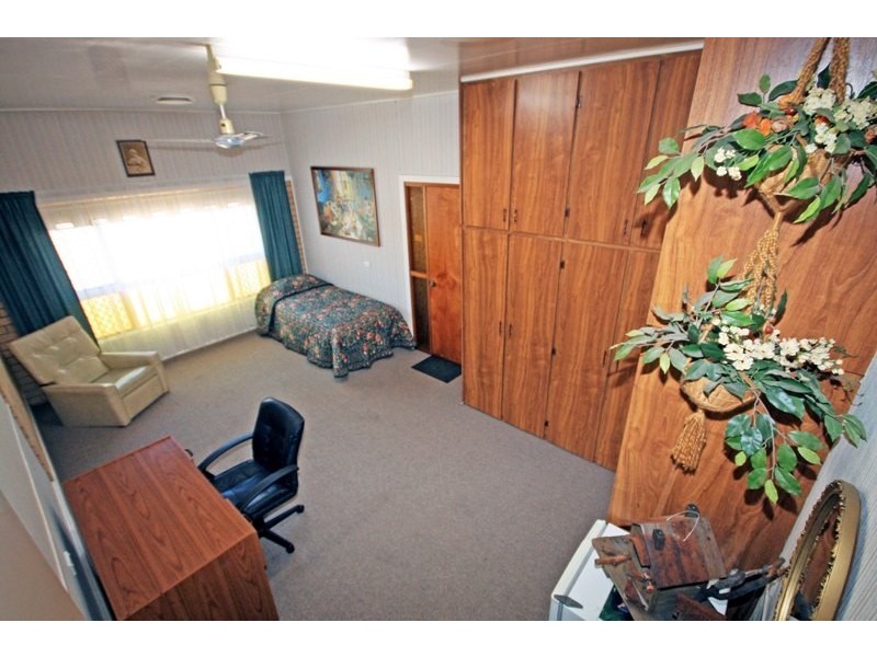 11 Miles St, Kepnock QLD 4670