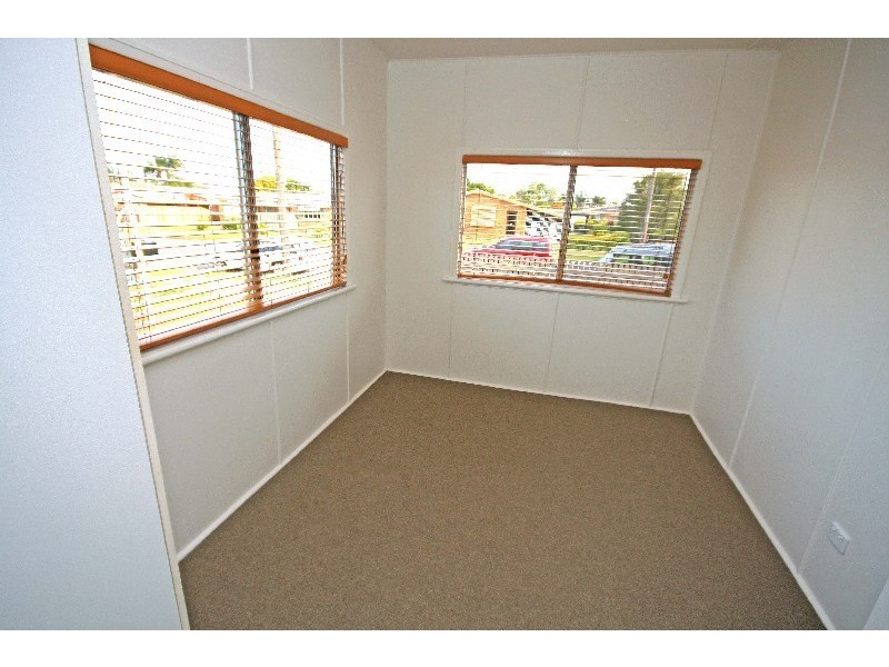 Avenell Heights QLD 4670