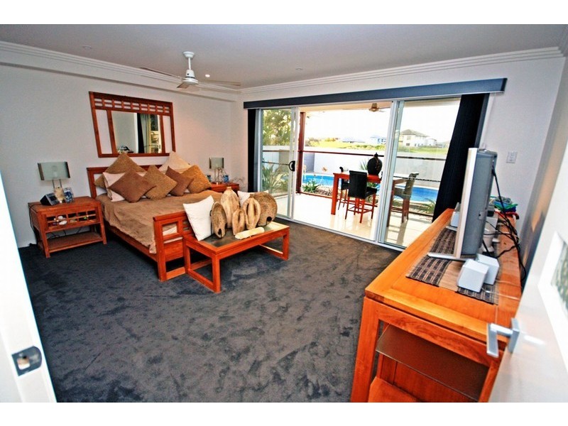 3 Spyglass Hill, Coral Cove QLD 4670