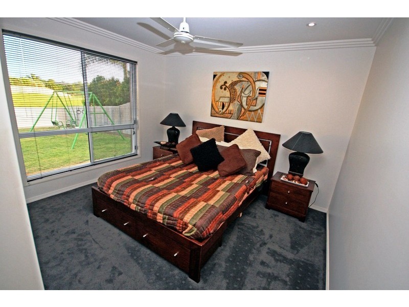 3 Spyglass Hill, Coral Cove QLD 4670