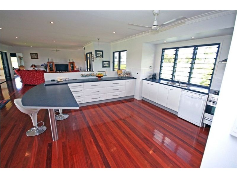 14 Rustic Road, Sharon QLD 4670