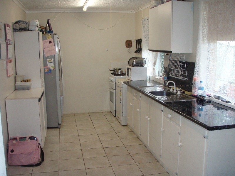 52 Reidy St, Thabeban QLD 4670