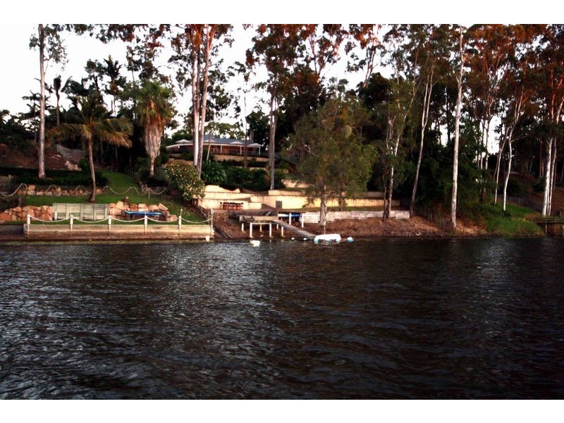 13 Bocks Road, Branyan QLD 4670