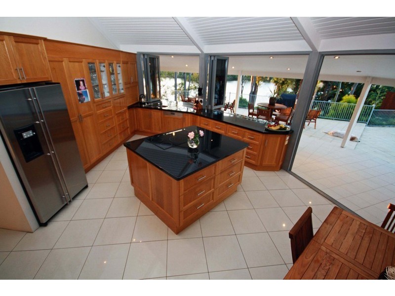 13 Bocks Road, Branyan QLD 4670