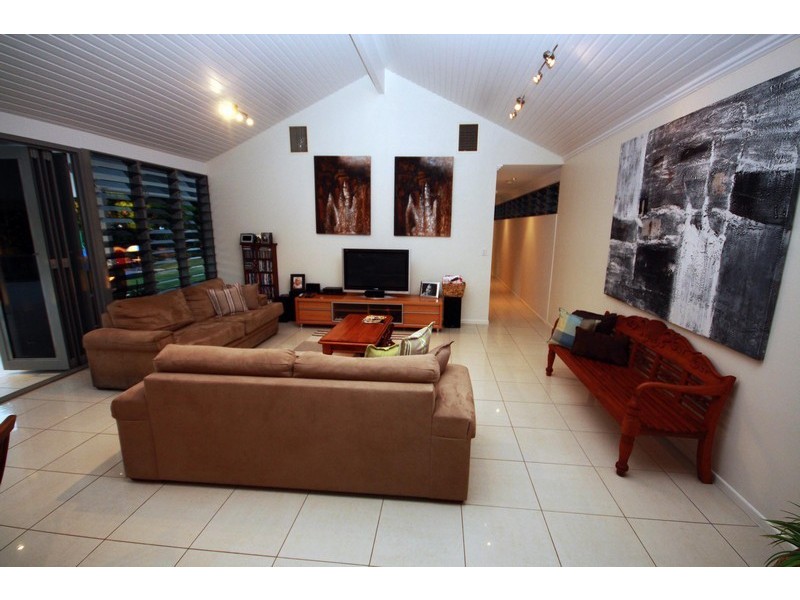 13 Bocks Road, Branyan QLD 4670