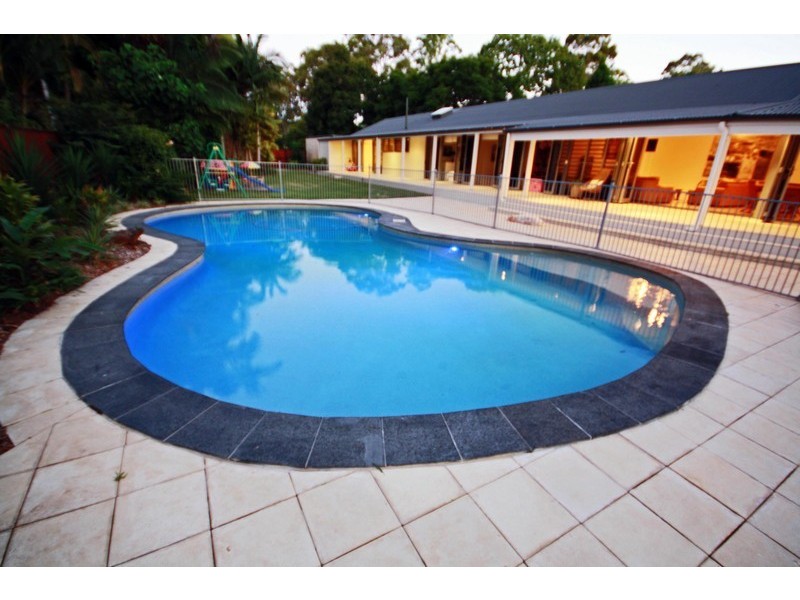 13 Bocks Road, Branyan QLD 4670