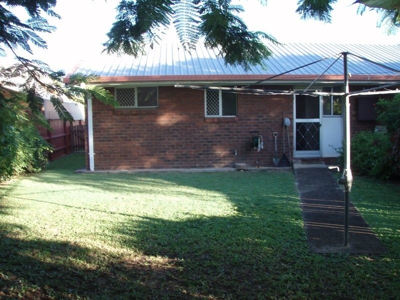 2/28 Sunset Dr, Thabeban QLD 4670