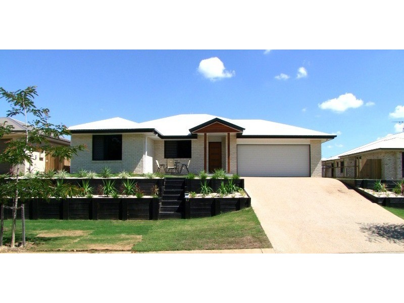 17 Green Avenue, Branyan QLD 4670