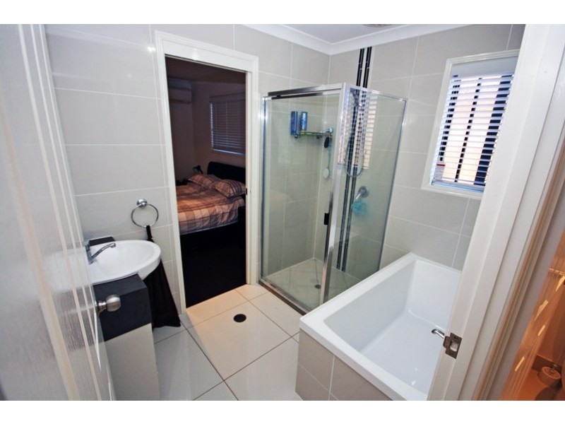 17 Green Avenue, Branyan QLD 4670